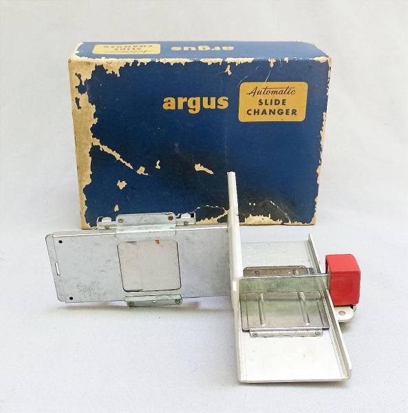 DIVERSOS, um (1) aparelho da marca ARGUS, automatic sli