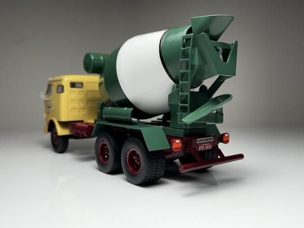 Mercedes-Benz LP-1520 Bege / Verde - Ixo Escala 1/43 mi