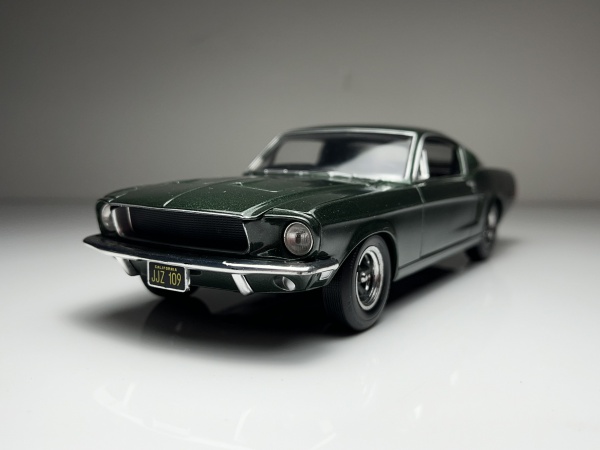 自動車 Revell 1/25 Bullitt 1968 Mustang GT 1968 Ford Mustang Bullitt Verde Escuro - Revell Escala