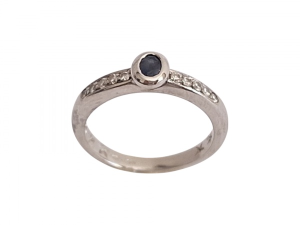 Joias . Brinco em Ouro Branco com Diamantes  4,4g | Grife H.Ste foto 7