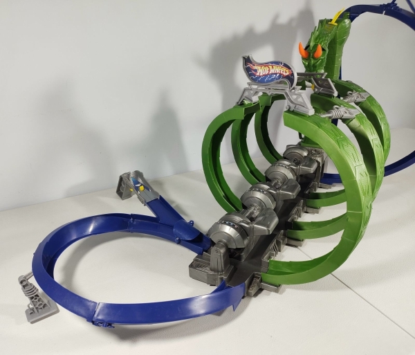 Rental Cars Pista Hot Wheels Dragon Fire Precio GTK42 City Dragon