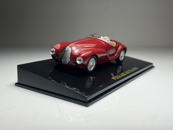 Ferrari 365 GTC/4 Vermelho - Ixo Escala 1/43 miniatura