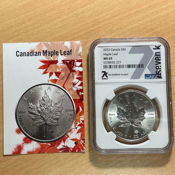 MOEDA DE PRATA 999 1 ONÇA - 2022 CANADÁ - MAPLE LEAF 5 DOLARES NGC MS69