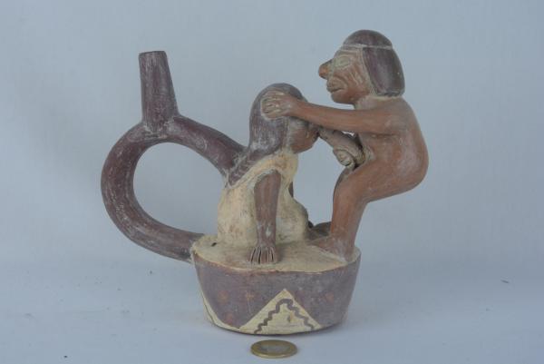 Réplica erótica de arte pre colombiana em cerâmica policromada