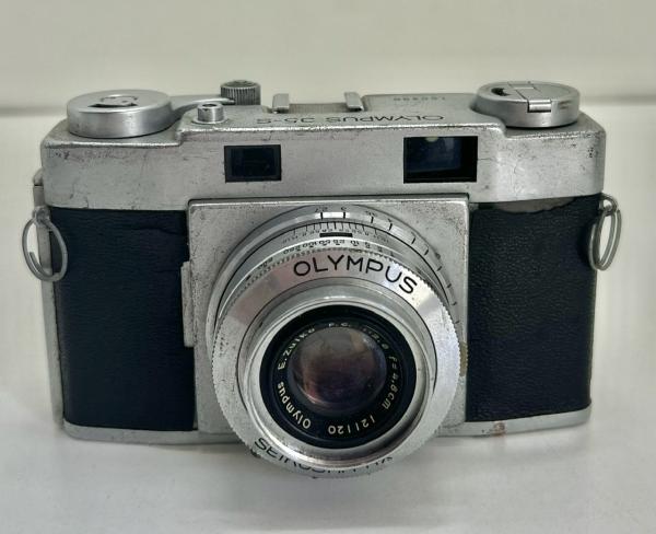 Olympus 35-S - Antiga câmera fotográfica fabricada na década de 50