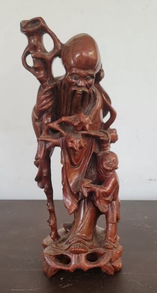 Joias . antiga escultura chinesa em madeira nobre - Medidas : 34x10x10