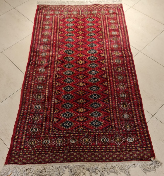 Joias . Tapete Buchara Russo  med 1.60 X 0.90