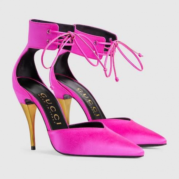 Joias . Autêntico Scarpin Gucci NOVO NA CAIXA SEM USO ROSA,   38 sola, 36/37br..