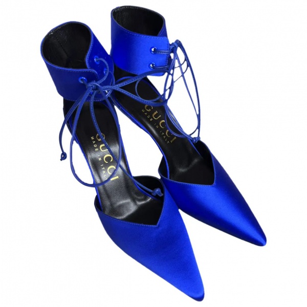 Joias . Autêntico Scarpin Gucci NOVO NA CAIXA SEM USO Azul,  38 sola, 36/37br..