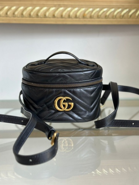 Joias . Autêntica Mochila Gucci GG Marmont mini NOVA, sem uso, com dust bag.