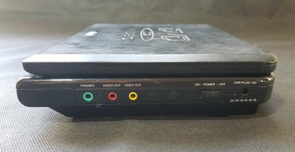 DVD portátil Vicini, display de 7 polegadas, entrada SD/MMC card e
