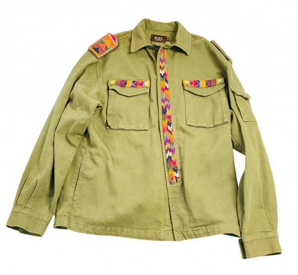 Casaco Feminino Sobretudo na Cor Bege Cortelle, com botões