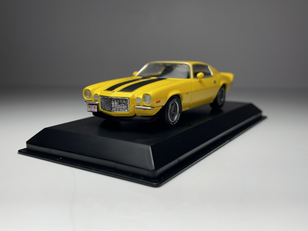 1967 Chevrolet Camaro Z-28 Amarelo - Road Signature Esc