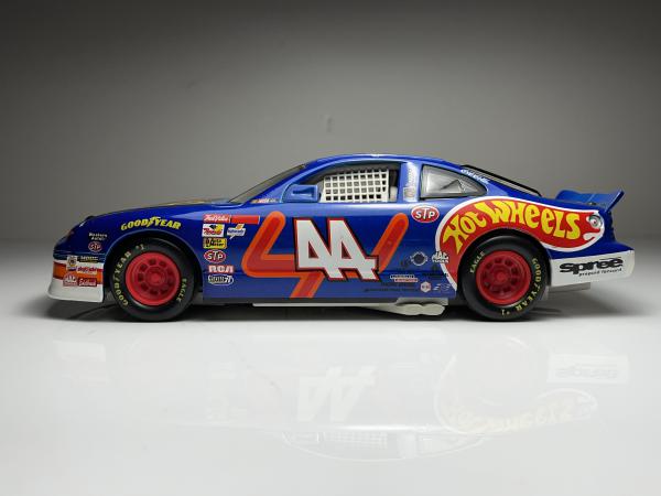 Pontiac Grand Prix #44 Azul - Hotwheels Nascar Escala 1