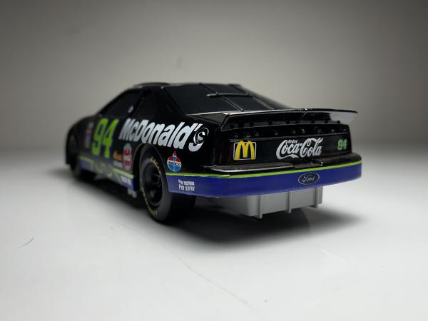 Ford Thunderbird McDonalds #94 Batman Preto - Racing Ch
