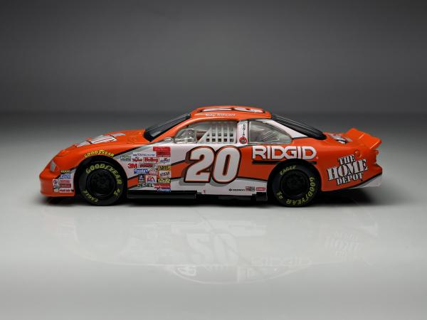 Pontiac Grand Prix #20 The Home Depot Laranja - Hasbro