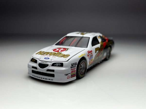 Pontiac Grand Prix #20 The Home Depot Laranja - Hasbro