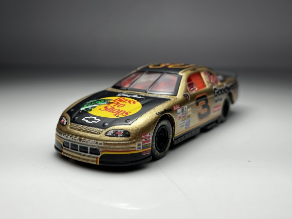 Pontiac Grand Prix #20 The Home Depot Laranja - Hasbro