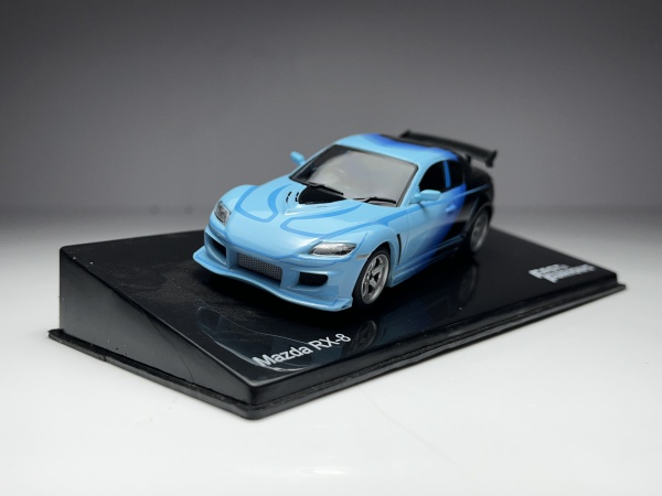 Mazda RX-8 Azul / Preto Velozes e Furiosos - Ixo Escala