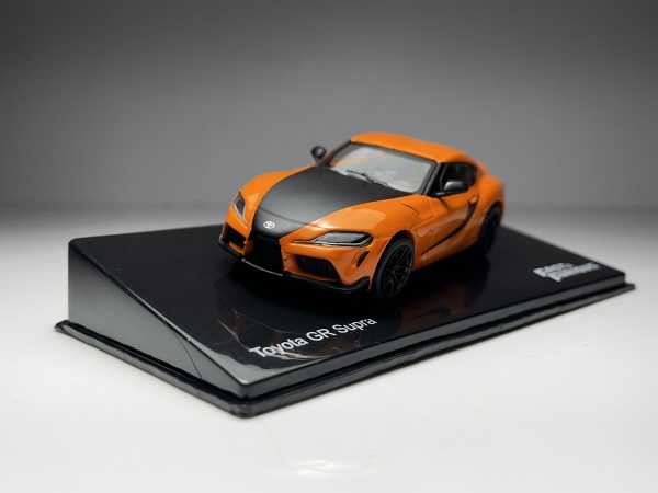 Mazda RX-8 1/43スケールモデル 10周年記念 Mazda RX-8 Azul / Preto Velozes e Furiosos - Ixo Escala
