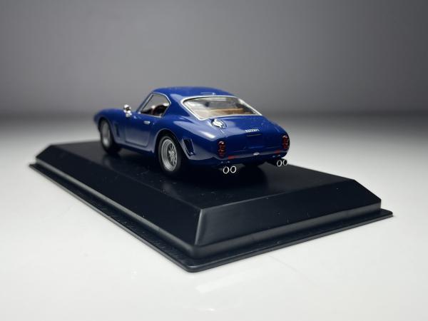 Ferrari 250 GT Berlinetta SWB Azul Escuro - Ixo Escala