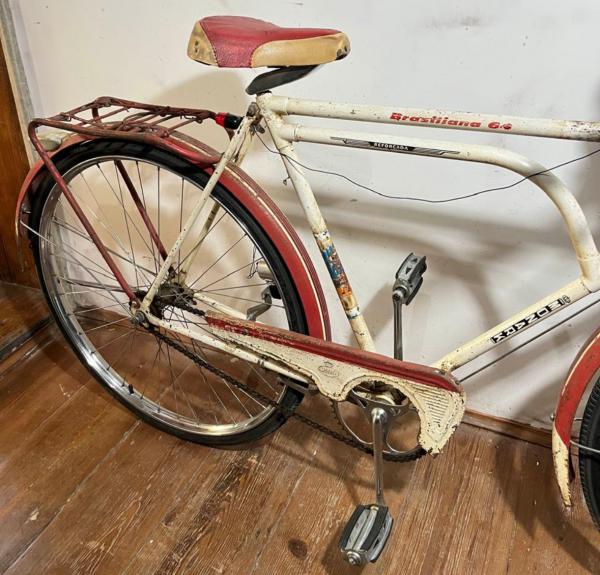 Monark Brasiliana 64, barra forte, produzida no ano 1964, com F