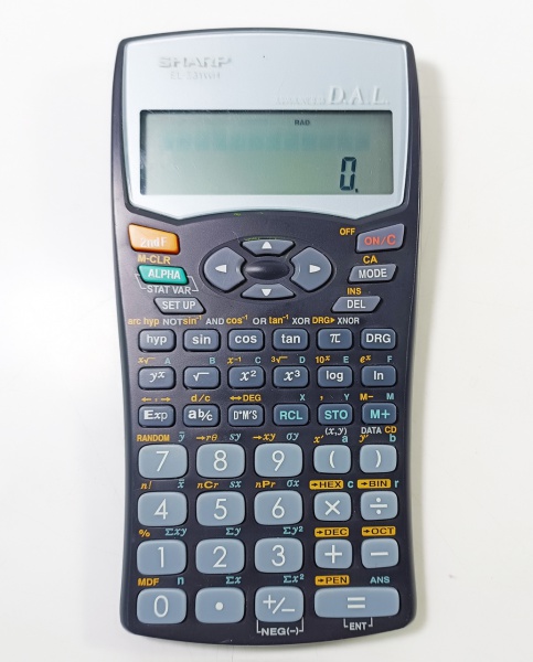 Calculadora Científica Sharp EL 531 wh em bom estado,Funcionando