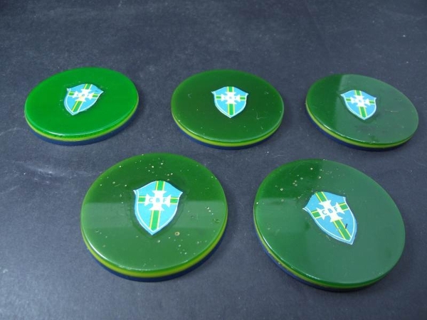 CINCO BOTÕES DE GALALITE TRÊS CAMADAS 4 DELES COM MAIS DE 44MM E 1 COM 43.9MM