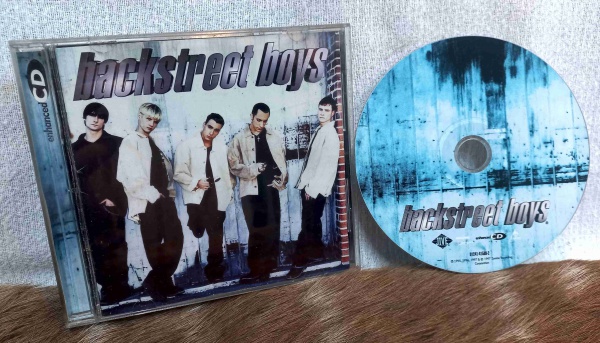 CD BACKSTREET BOYS-1997. Bem conservado.