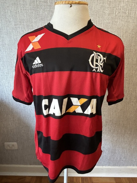 Camisa do Flamengo de Futebol (Nº 8). Produzida pela Adidas. Tamanho M. Nova, com etiqueta. Conforme