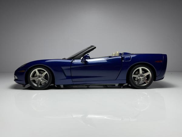 Chevrolet Corvette c6 Azul - AutoArt Escala 1/18 miniat