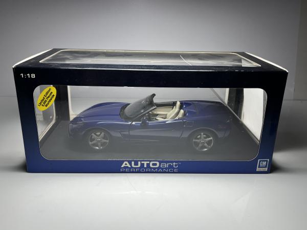 Chevrolet Corvette c6 Azul - AutoArt Escala 1/18 miniat