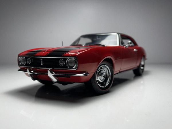 1967 Ford Mustang GT Dourado - Autoart Escala 1/18 mini