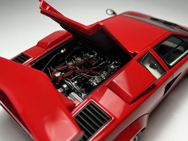 Lamborghini Countach 5000S Vermelho - Autoart Escala 1/
