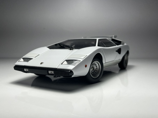 Lamborghini Countach 5000S Vermelho - Autoart Escala 1/
