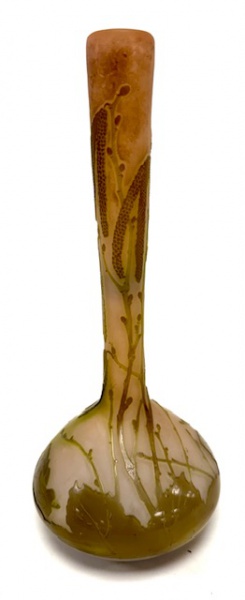 EMILE GALLÉ (FRANÇA, Circa 1900). Elegante Solyfleur Art Nouveau de coleção em pasta de vidro acidad