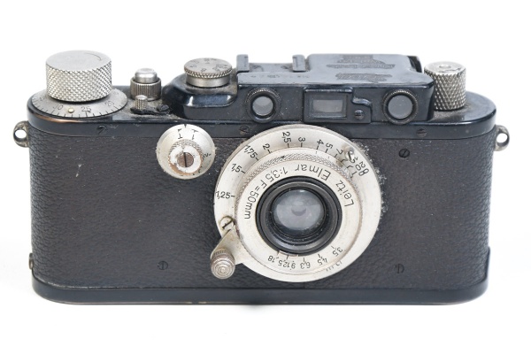 Câmera fotográfica Leica IIIf, fabricada por Ernst Leit