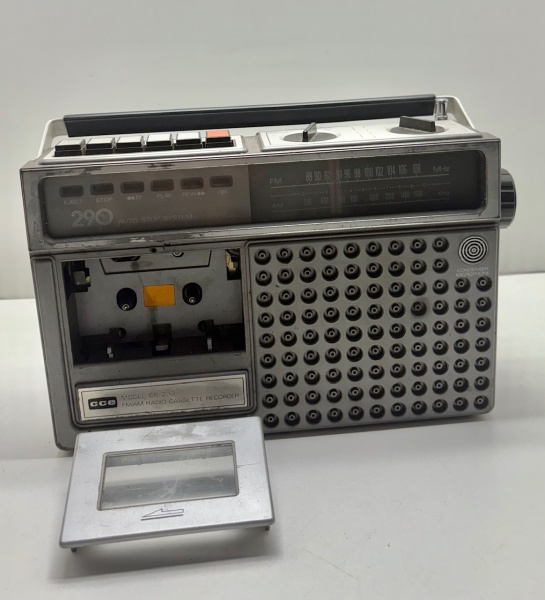 Aiwa TX396 - Antigo Walkman Super Bass com rádio AM/FM estéreo com