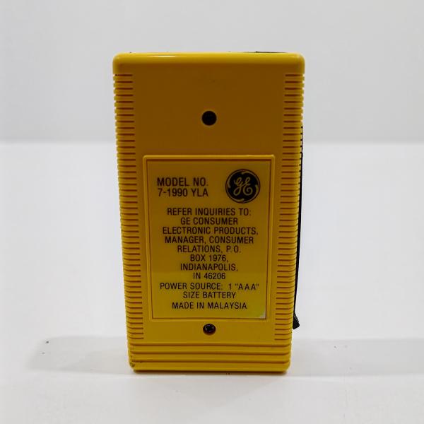 Antigo Mini Rádio Portátil AM/FM, Marca GE, Modelo 7-19