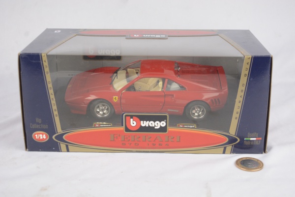 Miniatura em escala 1:24 da Ferrari F40 de 1987, Bburago Vip