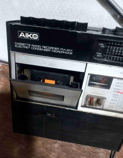 オーディオ機器 AIKO社 ラジオカセットレコーダー ATPR-406