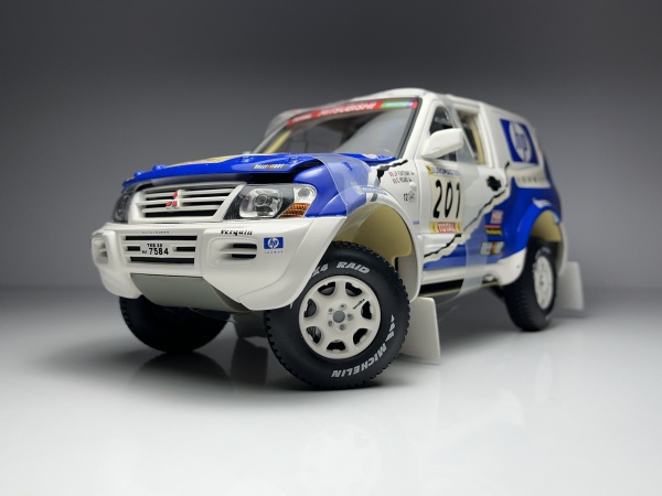 Mitsubishi Pajero Rallye Raid 2001 Branco e Azul #201 -