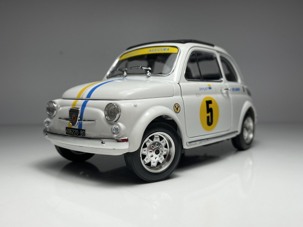 【1/18】 Burago Fiat 500f 1965 ホワイト 1965 Fiat 500 Abarth Branco #5 Donati - Burago Made in