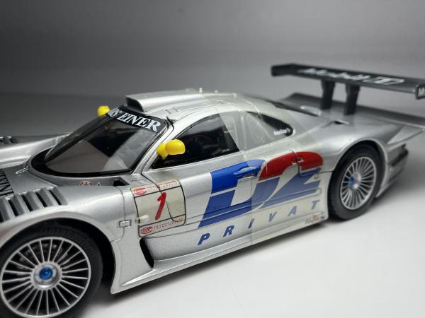 Mercedes CLK LM Prata #1 D2 Privat - Maisto Escala 1/18
