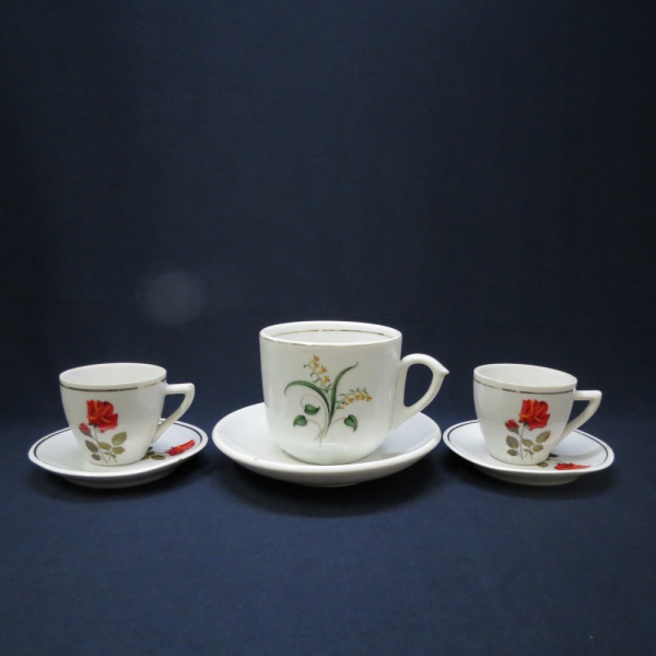 Conjunto De Chá E Café Porcelana Pozzani Antigo