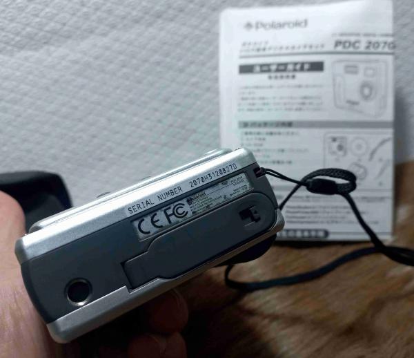 CAMERA FOTOGRAFICA DIGITAL POLAROID -PDC 2070- MADE IN JAPAN- 2.1