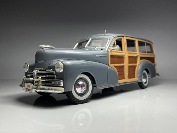 Mira 1:18 Buick Century Coupé Taxi Jaune 1955 – Miniature Semi-Neuve (Sans Boîte)