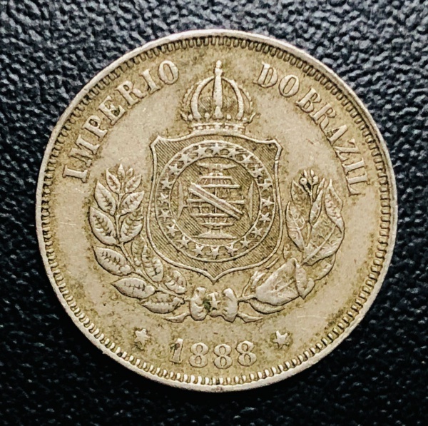 27581277.jpg