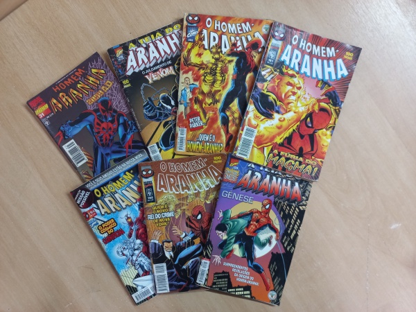 Lote com 7 gibis Homem aranha diversos editora Abril Ma