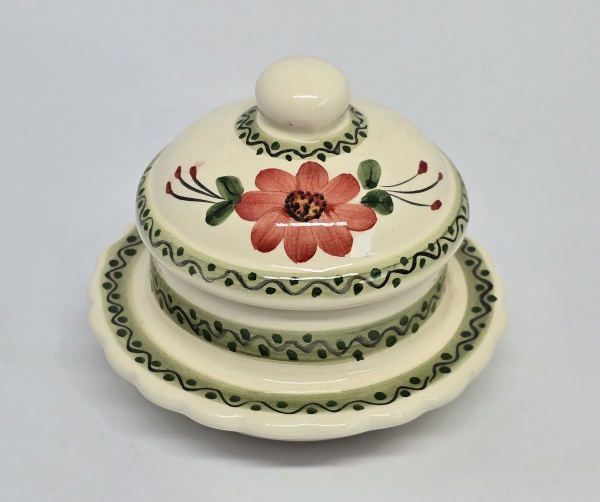 Manteigueira ou porta geleia em faiança com decoração floral com faixas na cor verde.